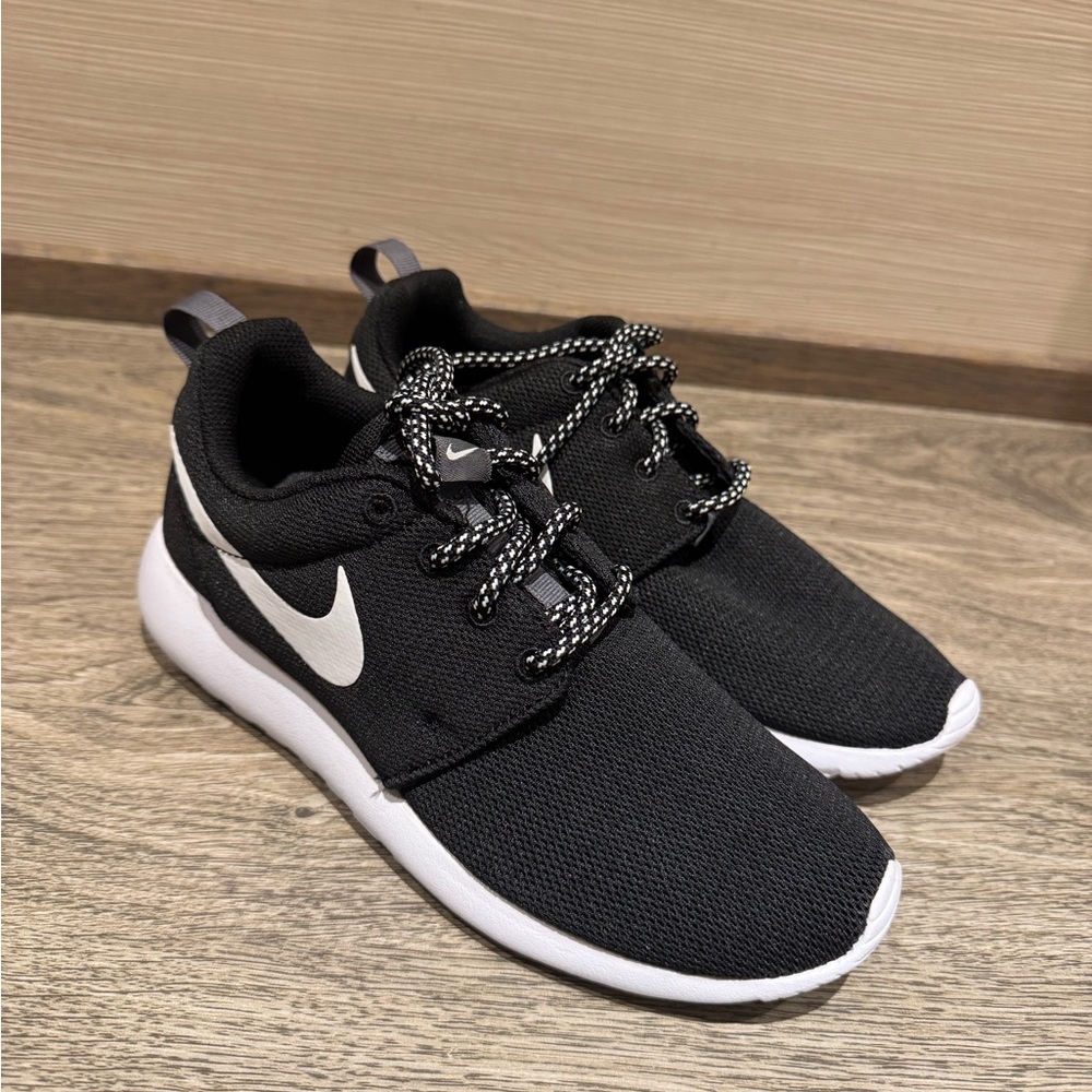 NEW Nike Black and White Athletic Shoes
